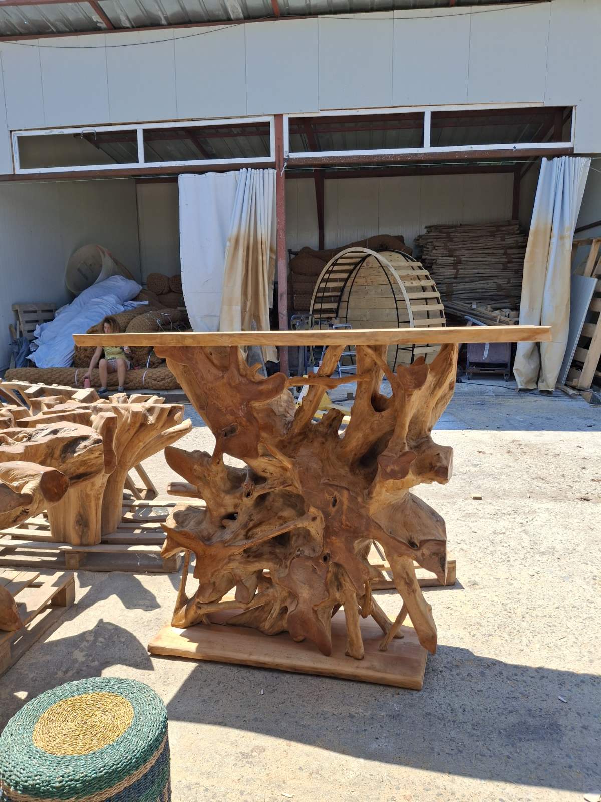 Дървен скрин Тик корен DMT53/4