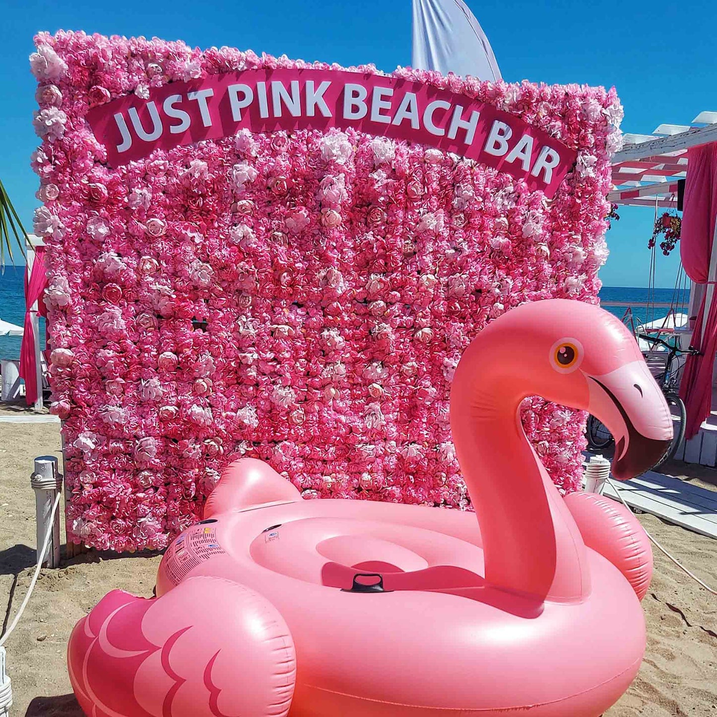 Розова декоративна стена от изкуствени растения Лия 054