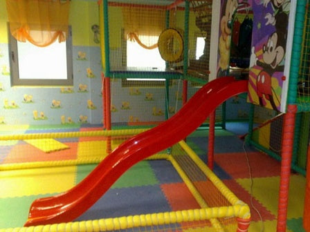 Вътрешен детски кът | playground ― Baron.bg