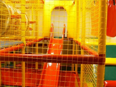 Вътрешен детски кът | playground ― Baron.bg