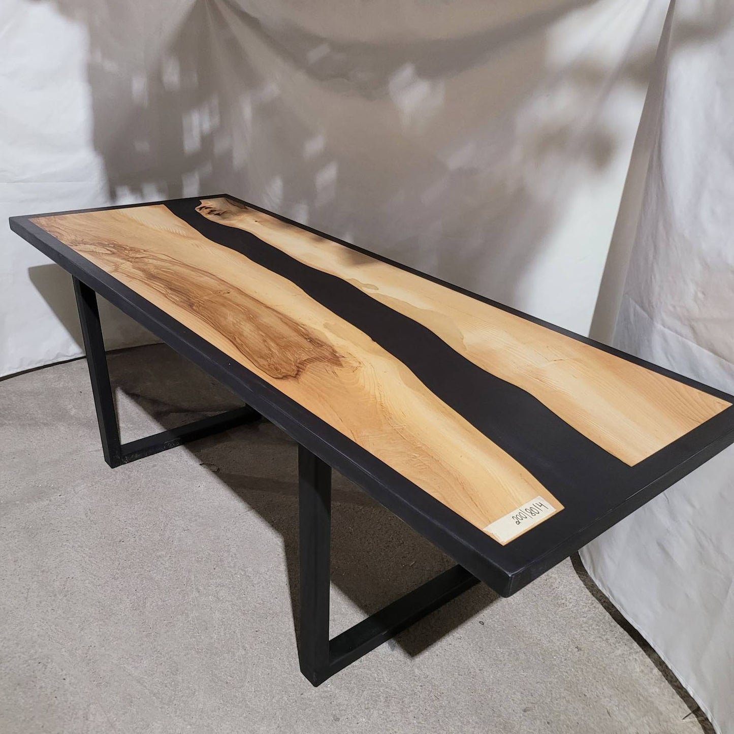 Маса от масив и смола - PMD 166