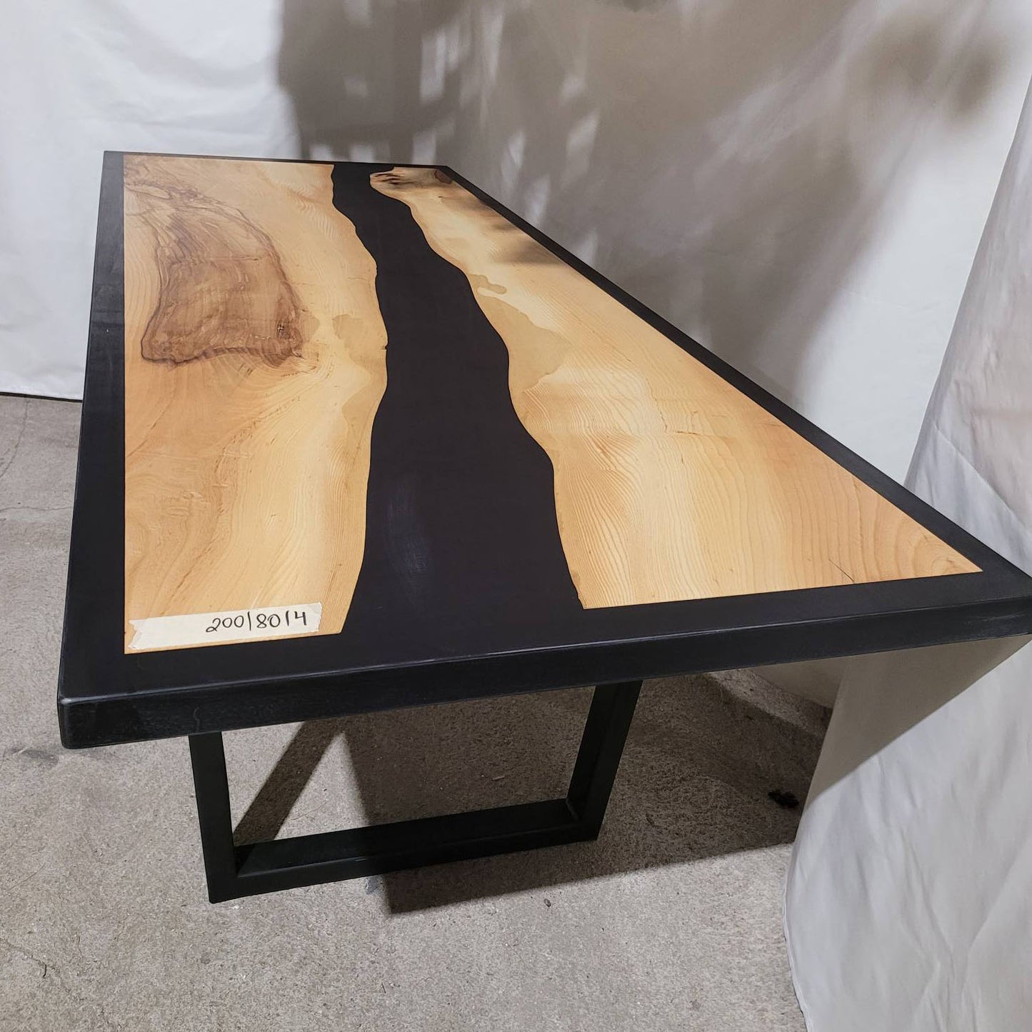 Маса от масив и смола - PMD 166