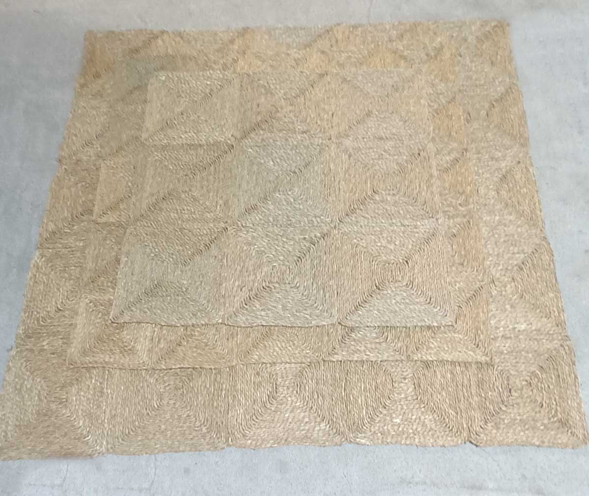 Килим от Острица на геометрични фигури ― Baron.bg