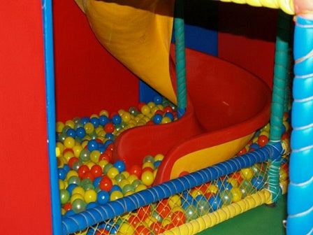 Вътрешен детски кът | playground ― Baron.bg