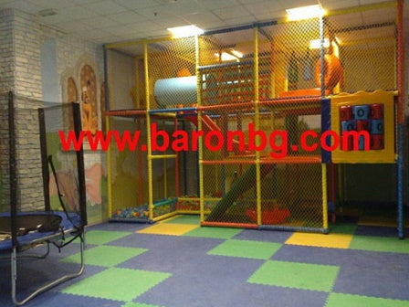 Вътрешен детски кът | playground ― Baron.bg