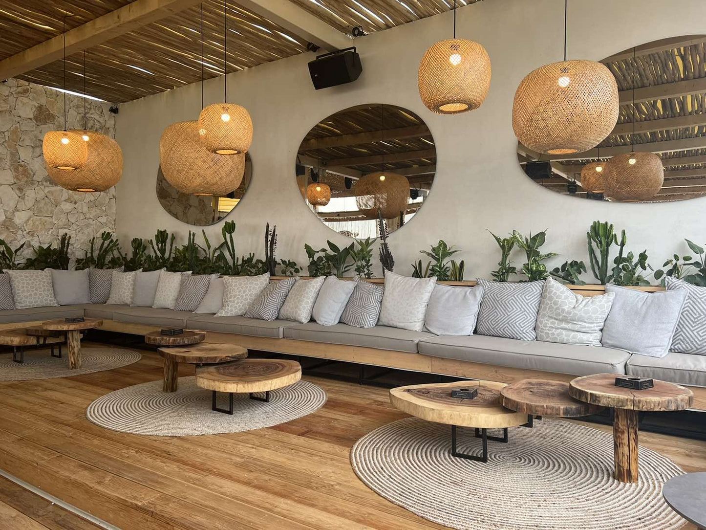 Маси за кафе от масивно дърво - PMD 177