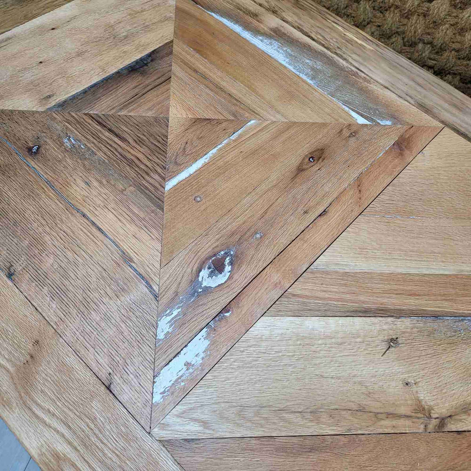 Холна маса от рециклиран червен дъб