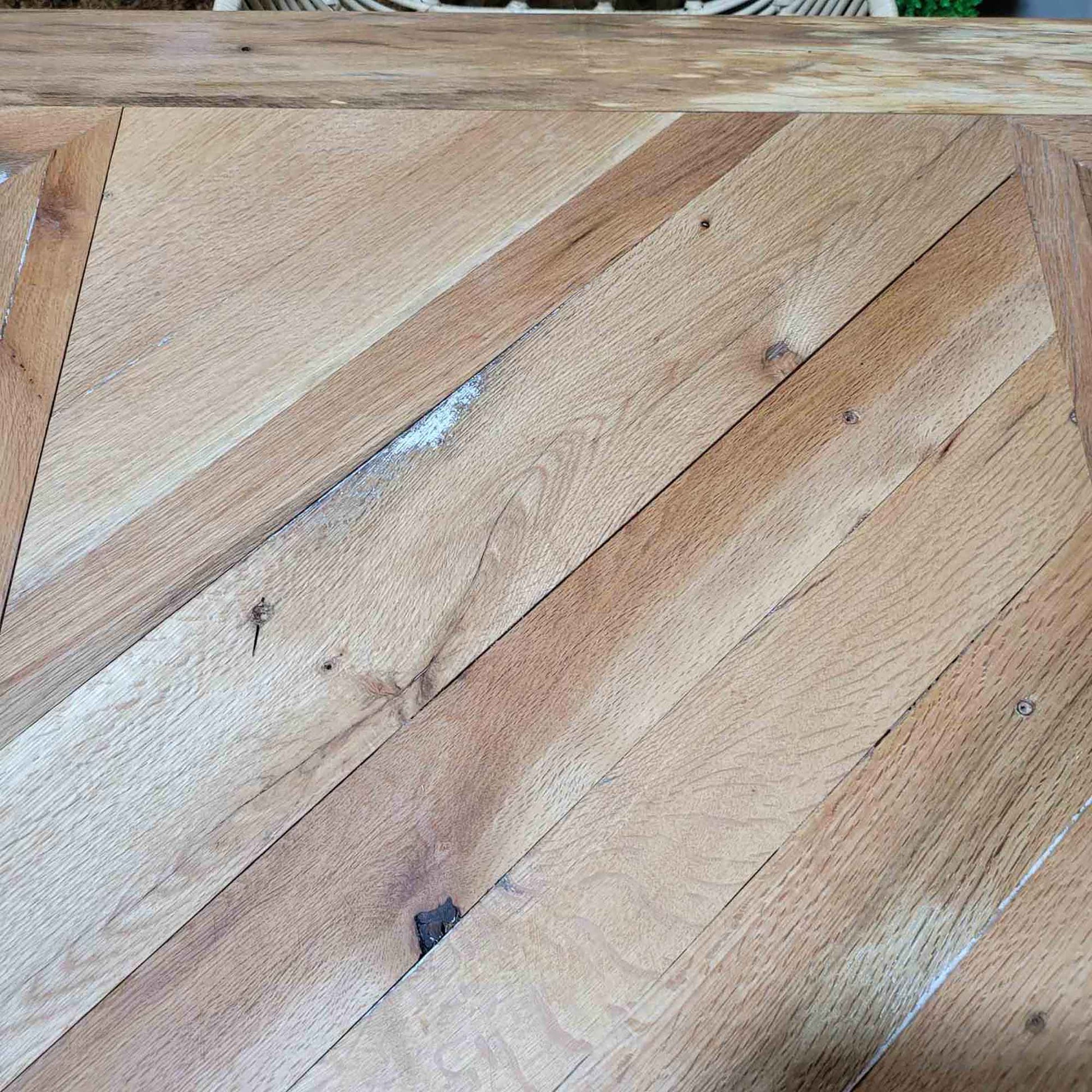 Холна маса от рециклиран червен дъб