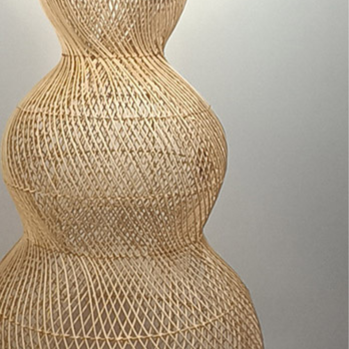 Декоративна ратанова лампа ― Baron.bg