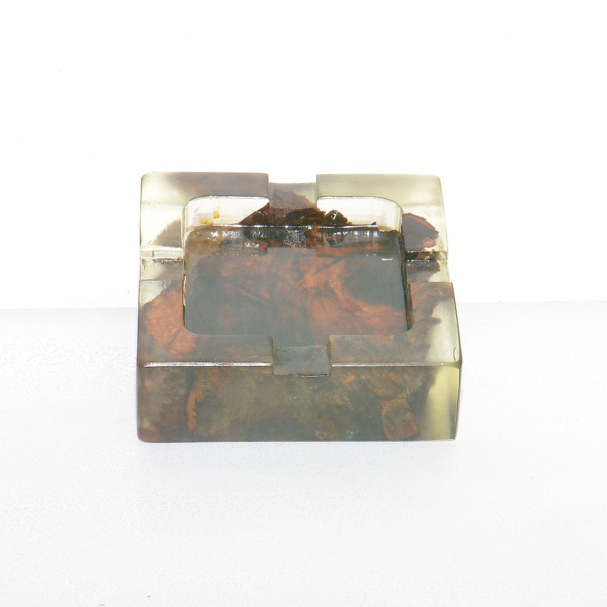 Пепелник от японска акация и прозрачна смола