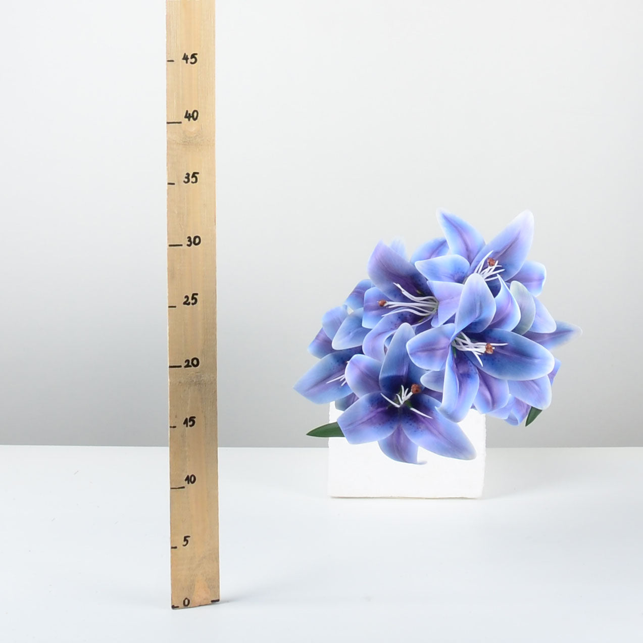 Изкуствено лилало цвете - baron.bg