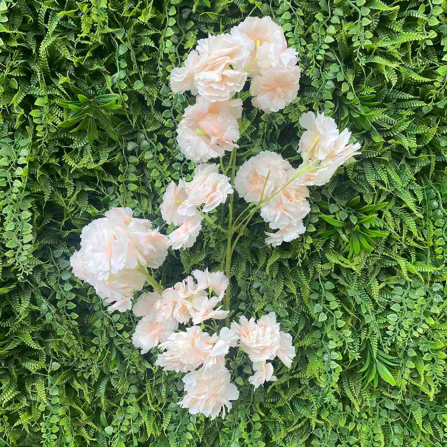 Изкуствена клонка с цвят ― Baron.bg