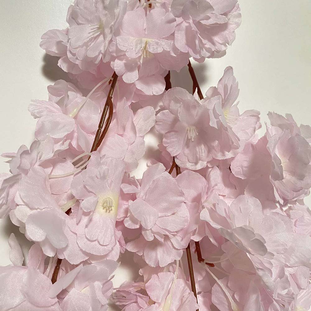 Изкуствена цветна клонка ― Baron.bg