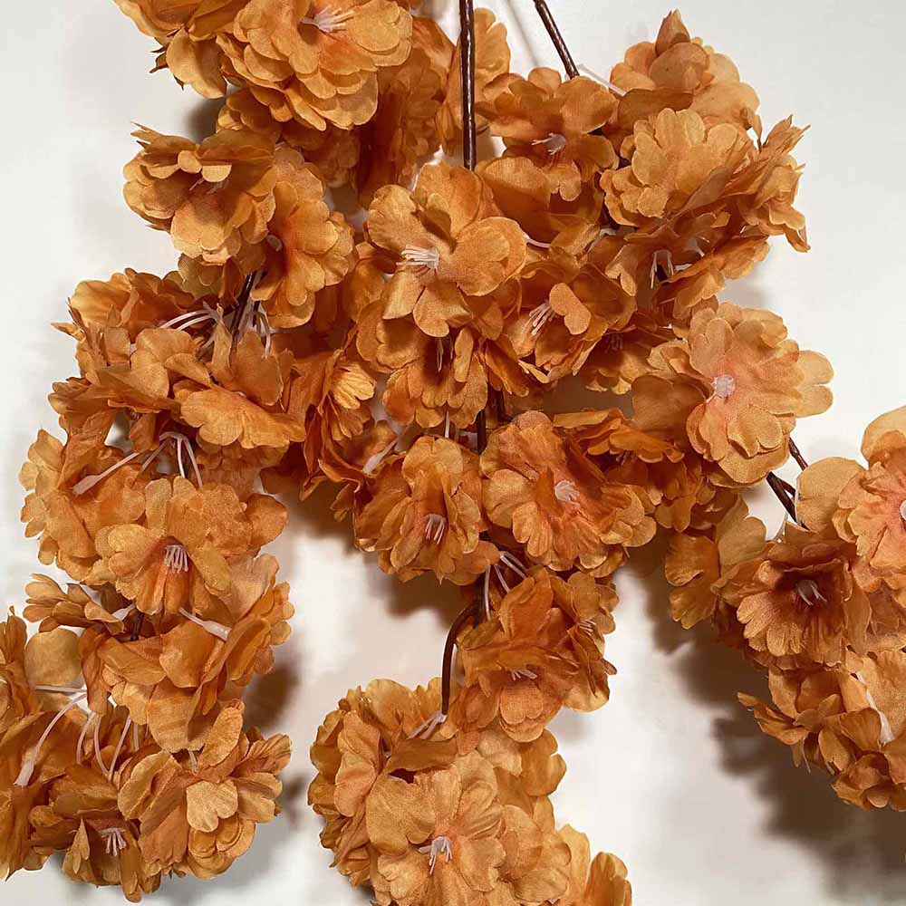 Изкуствена цветна клонка ― Baron.bg