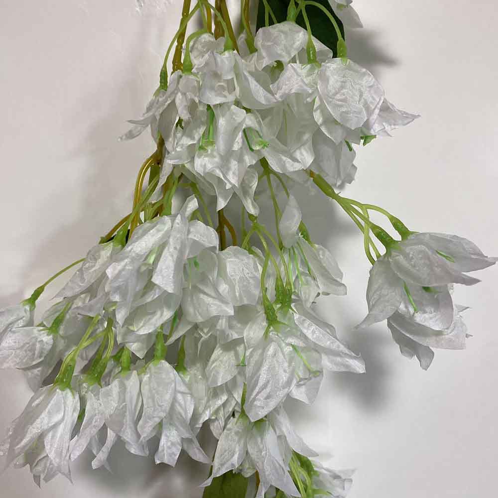 Изкуствена цветна клонка ― Baron.bg