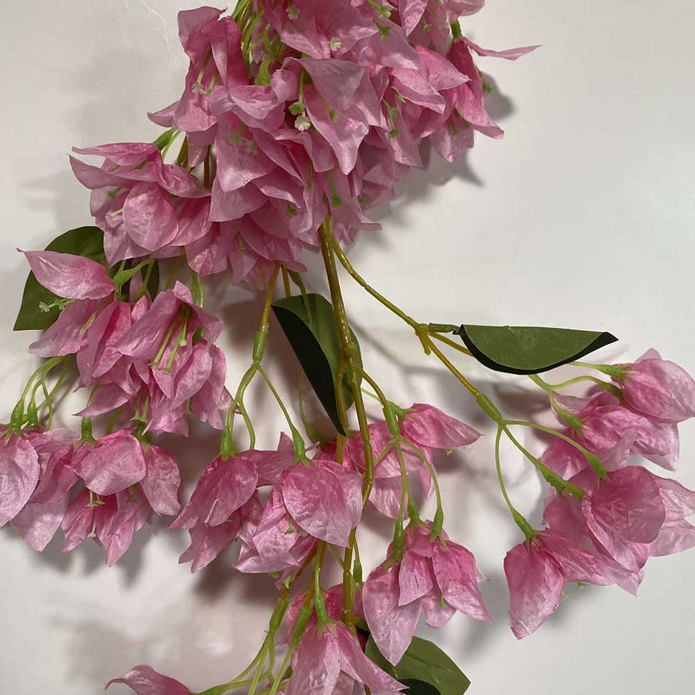 Изкуствена цветна клонка ― Baron.bg