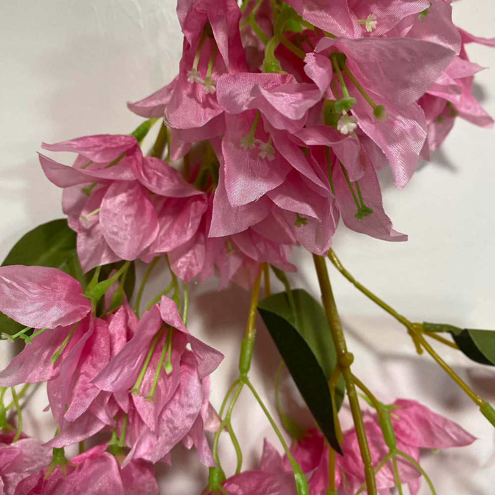 Изкуствена цветна клонка ― Baron.bg