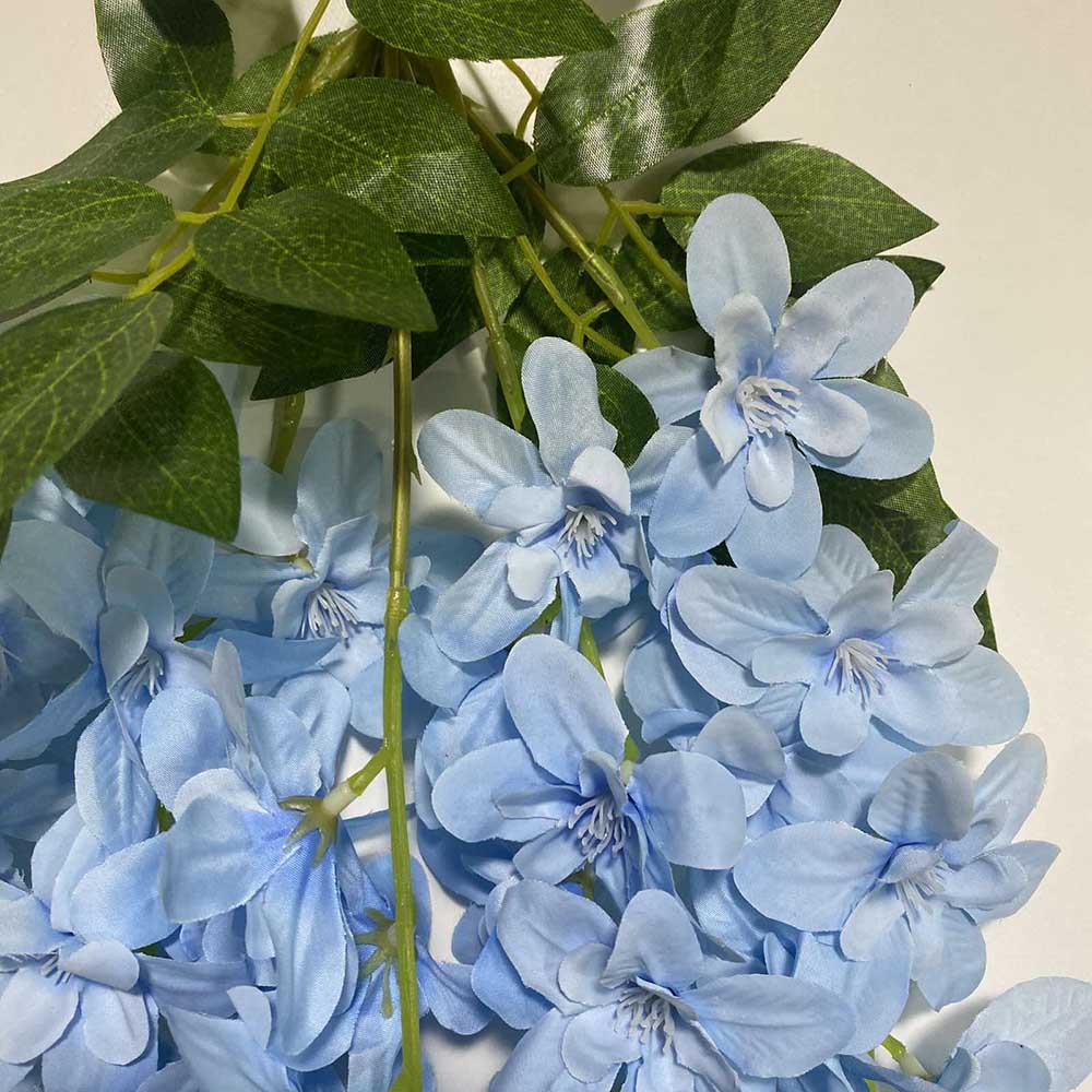 Изкуствена цветна клонка ― Baron.bg