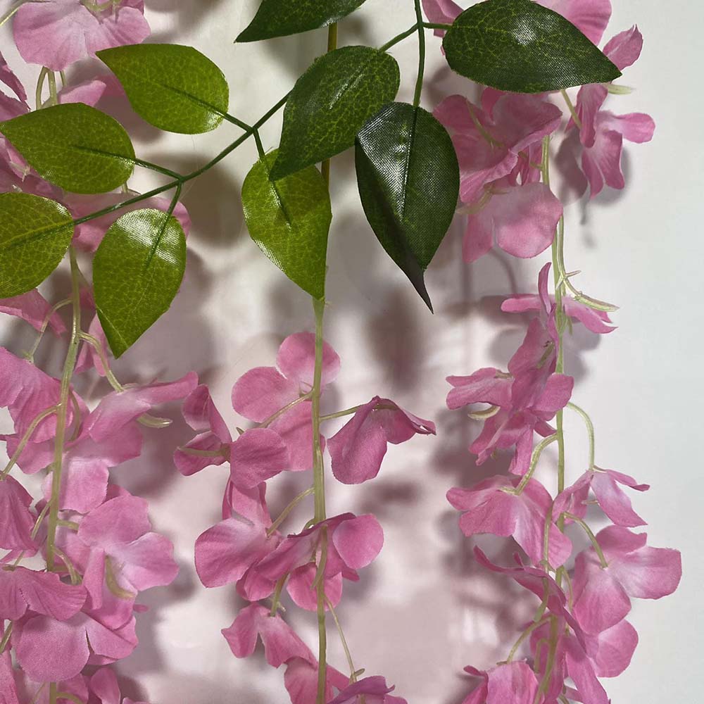 Изкуствена цветна клонка ―  Baron.bg