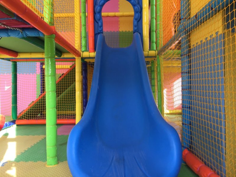 Вътрешен детски кът | playground ― Baron.bg