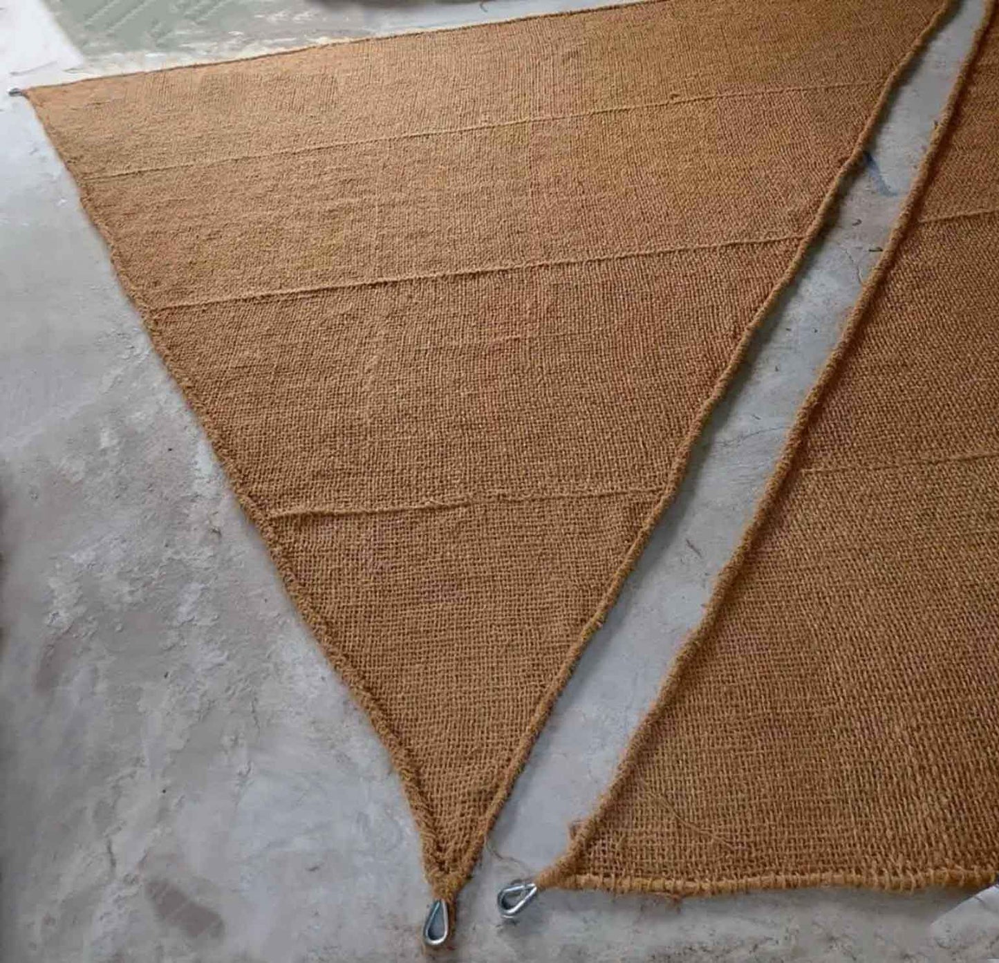 Триъгълна тента от кокосови влакна 05