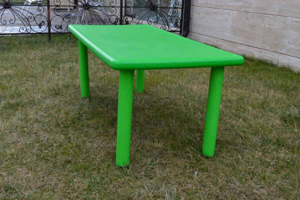 Детска пластмасова маса