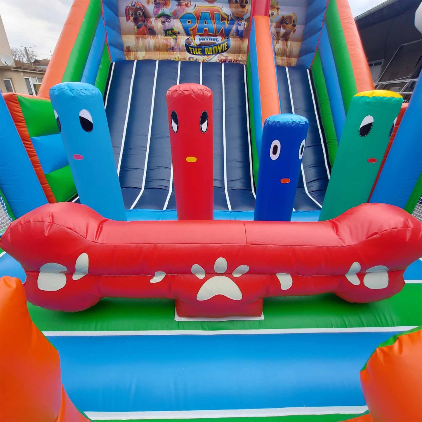 Надуваем батут с пързалка Пес Патрул ― Baron.bg