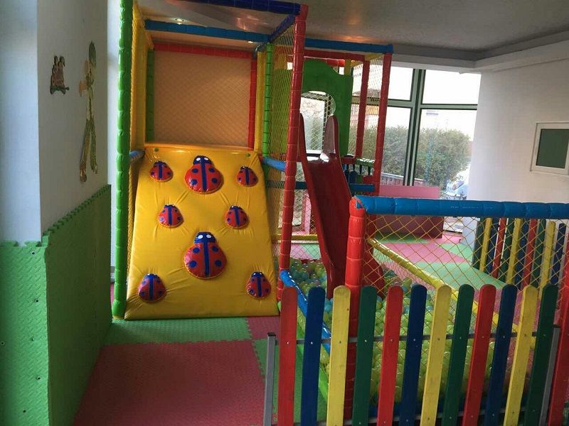 Вътрешен детски кът | playground ― Baron.bg