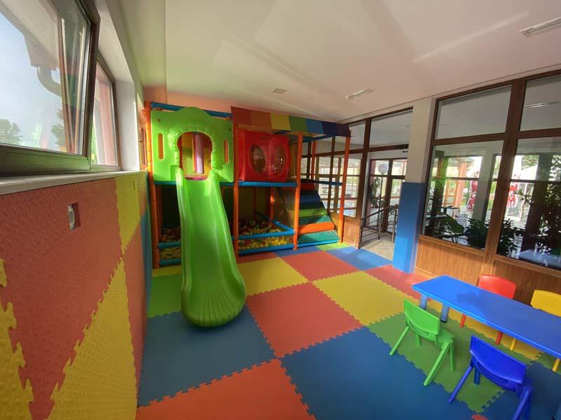 Вътрешен детски кът | playground ― Baron.bg