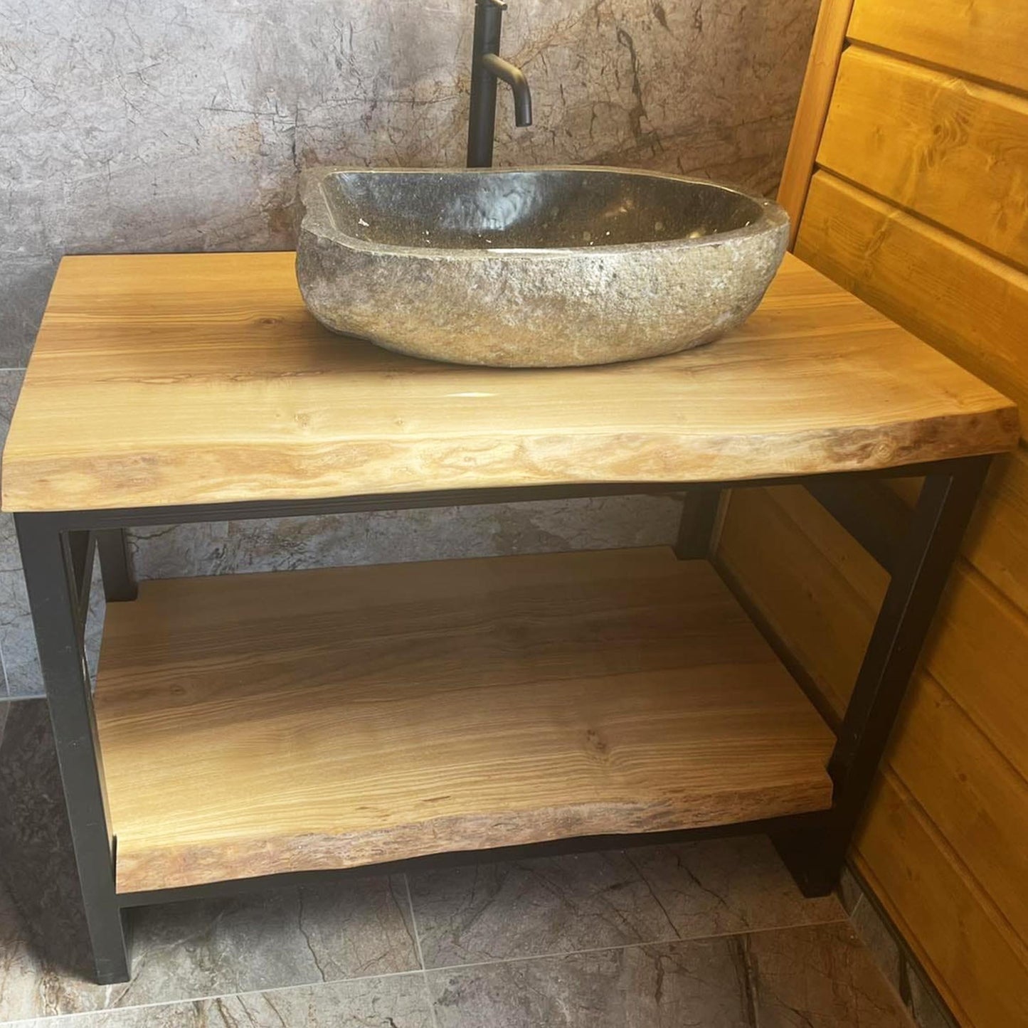 Плот от масив за баня 01