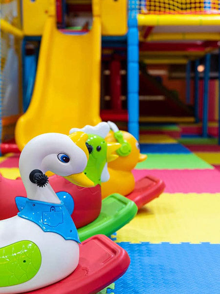 Вътрешен детски кът | playground ― Baron.bg