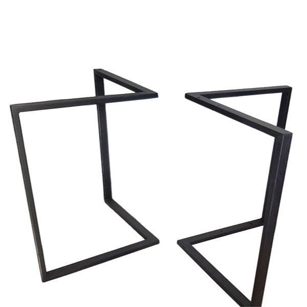 Метални стойки за маса