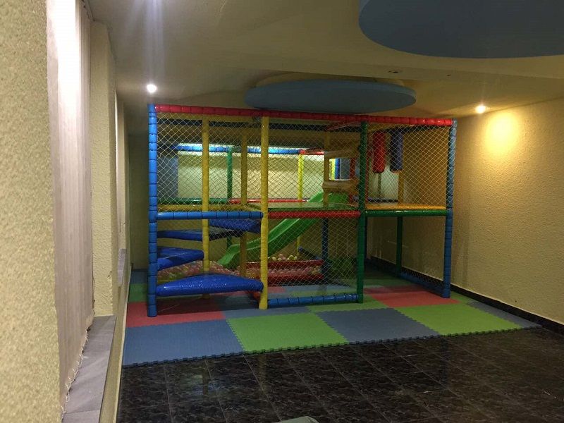 Вътрешен детски кът | playground ― Baron.bg
