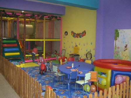 Вътрешен детски кът | playground ― Baron.bg