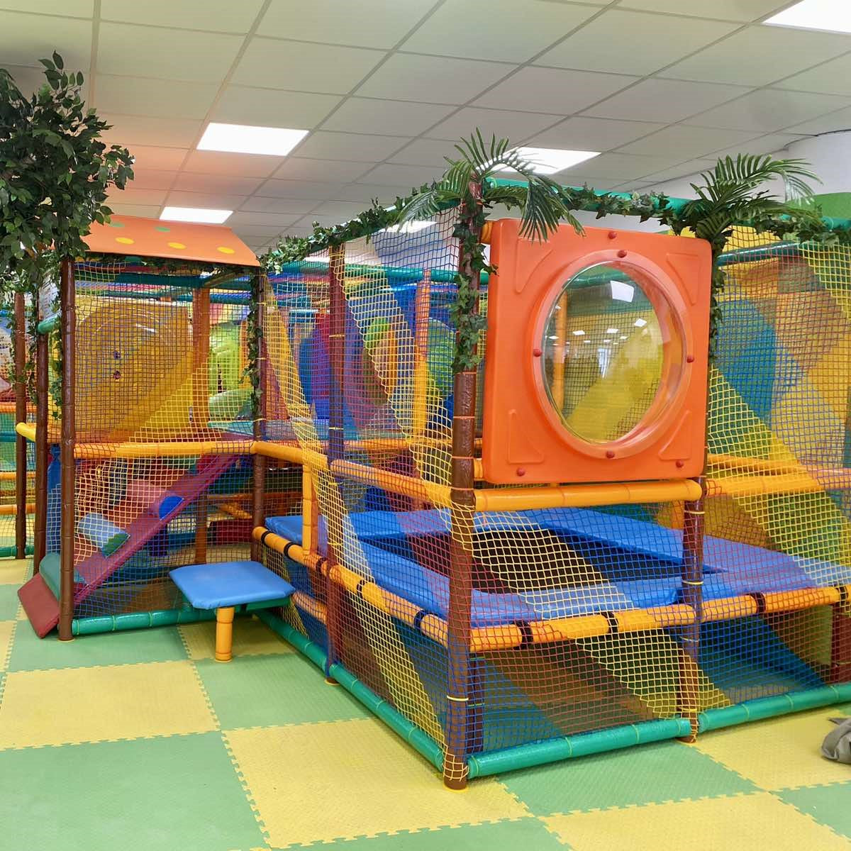 Вътрешни детски центрове / playground