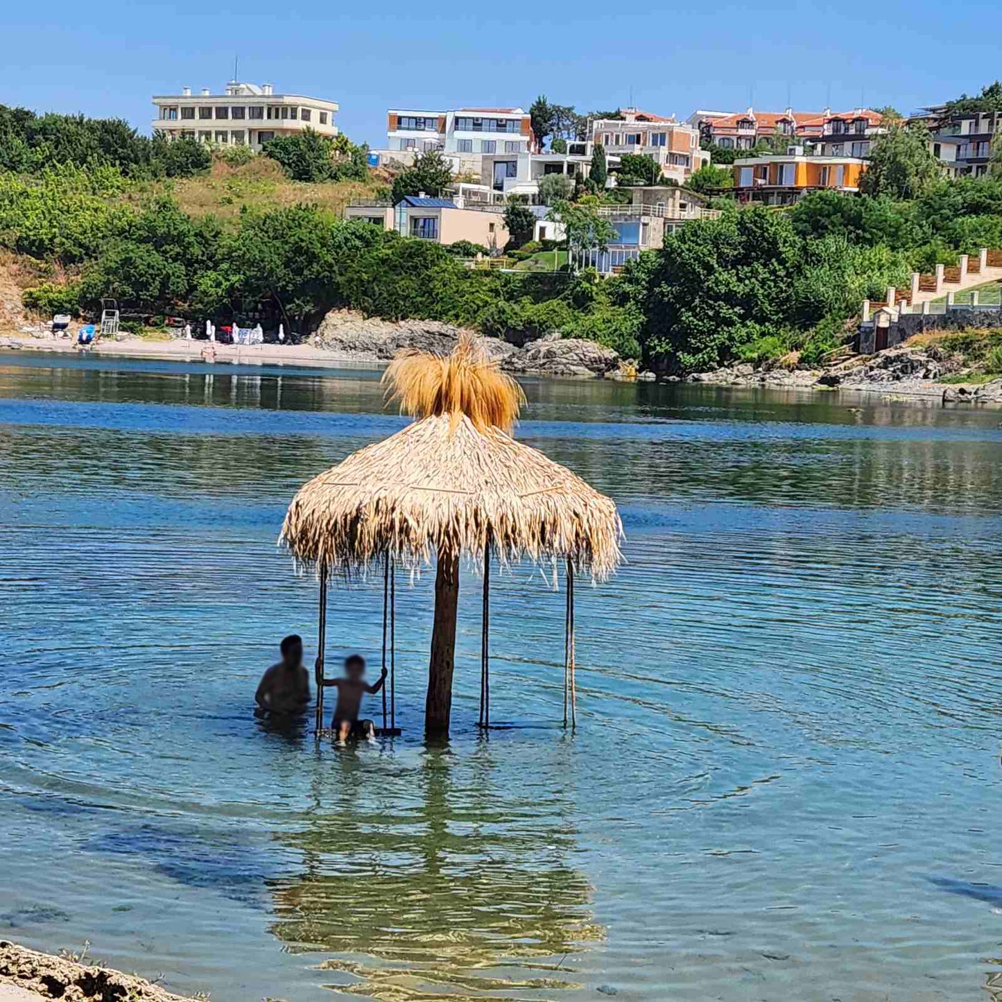 Хотел Райски залив