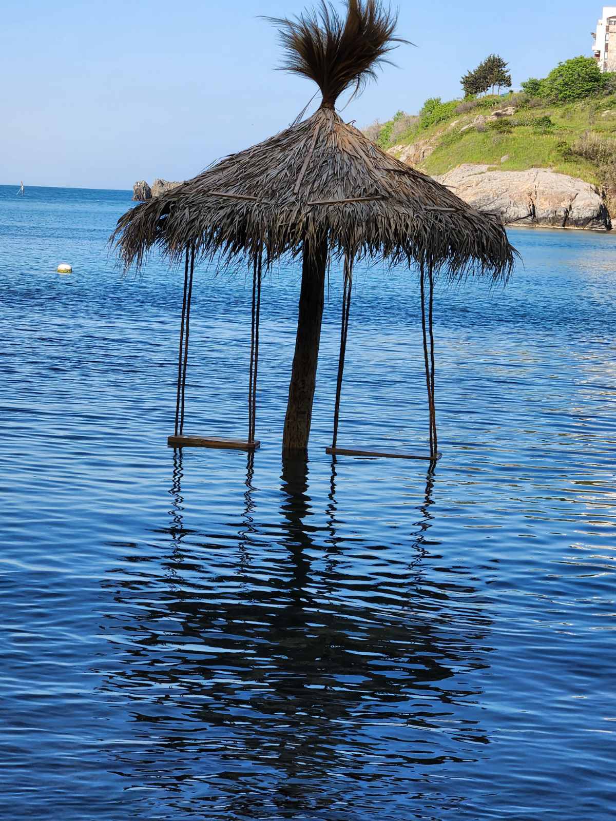 Хотел Райски залив