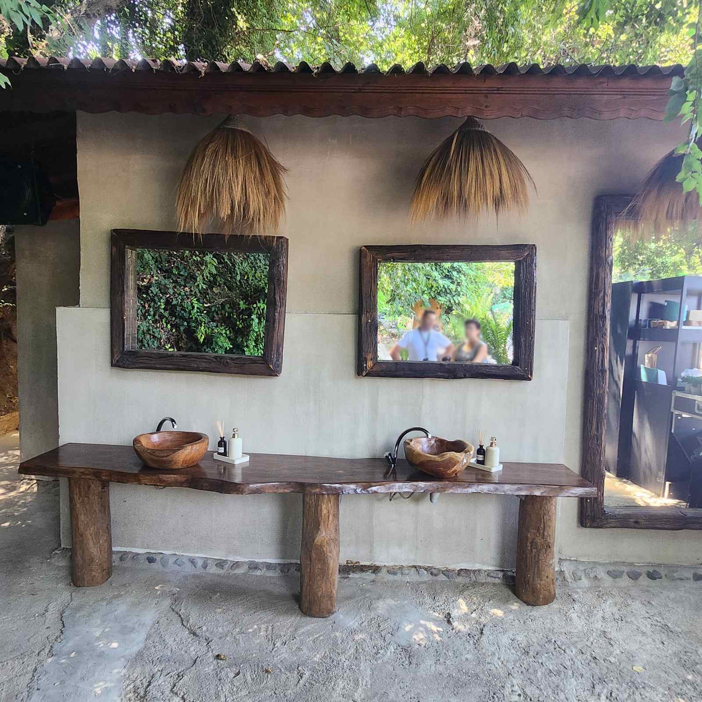 Хотел Райски залив