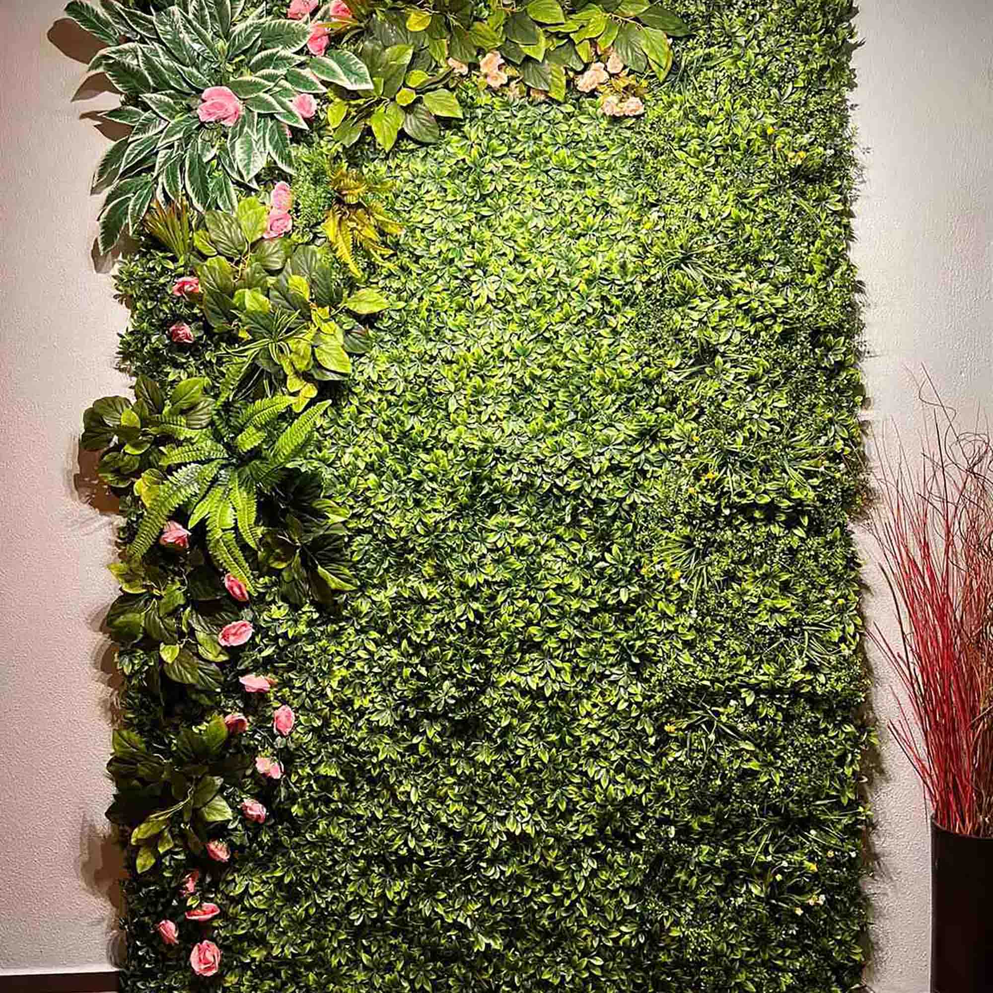 Декоративна зелена стена Хана 045