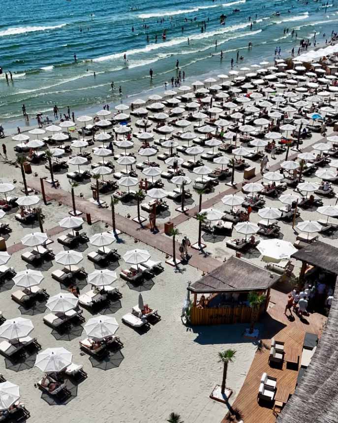 Azimuth Beach & Lounge