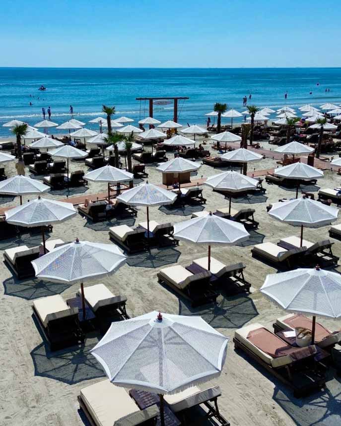 Azimuth Beach & Lounge