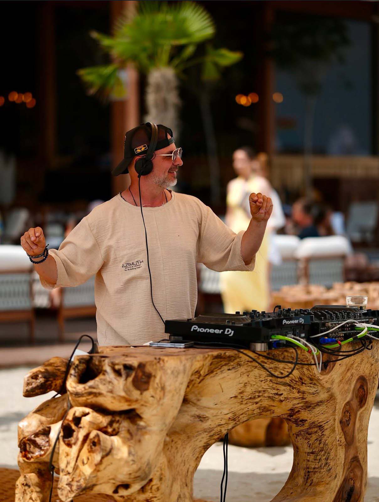 Azimuth Beach & Lounge