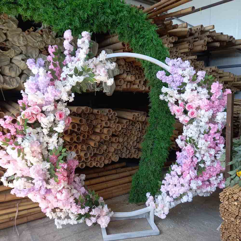 Декоративна цветна арка за снимки