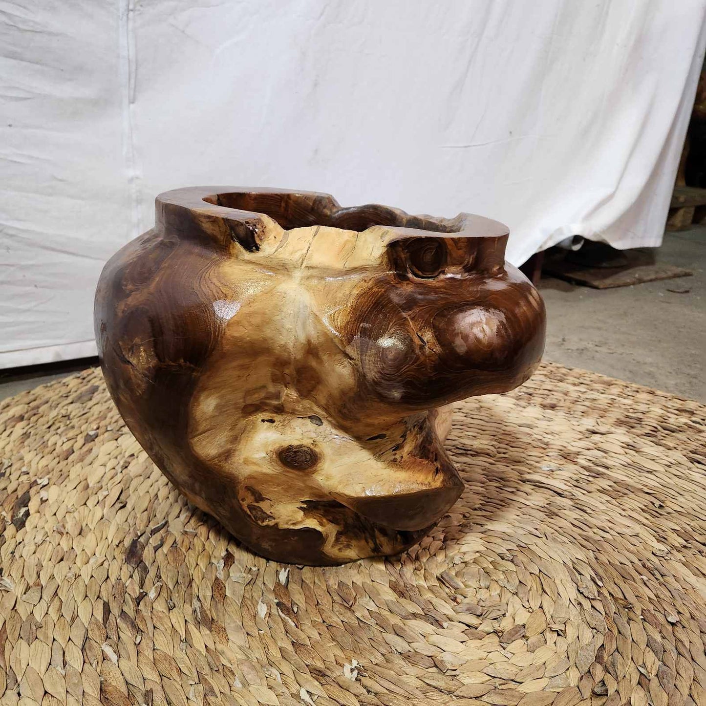 Декоративни дървени вази от Тик корен DMT033