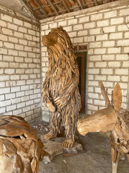 Мечка от тик корен – масивна дървена скулптура