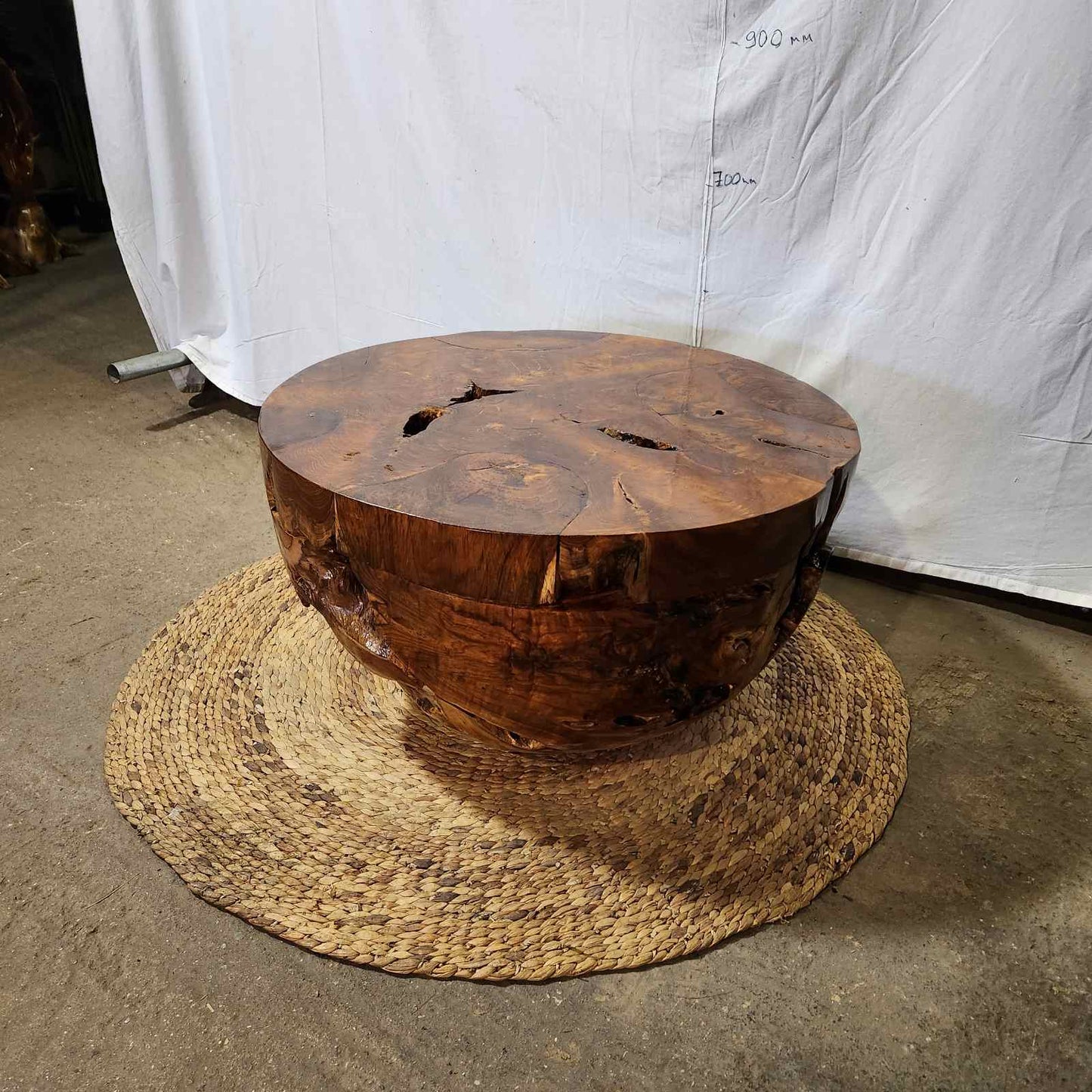 Ниска кафе маса от Тик корен DMT040