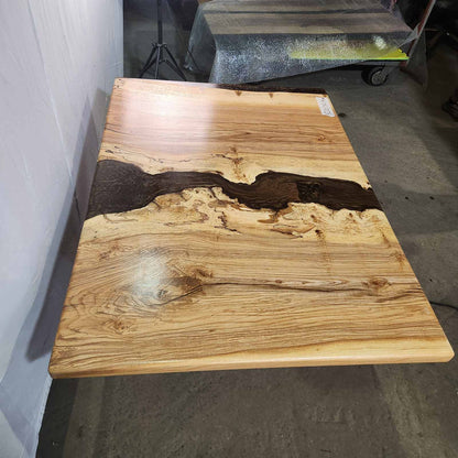 Маса от дърво ясен и кафява смола