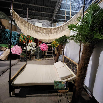 Плажно легло със сенник от макраме