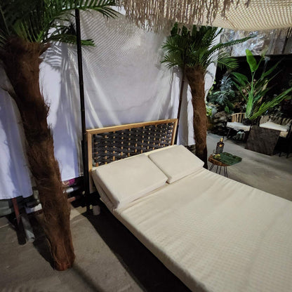 Плажно легло със сенник от макраме