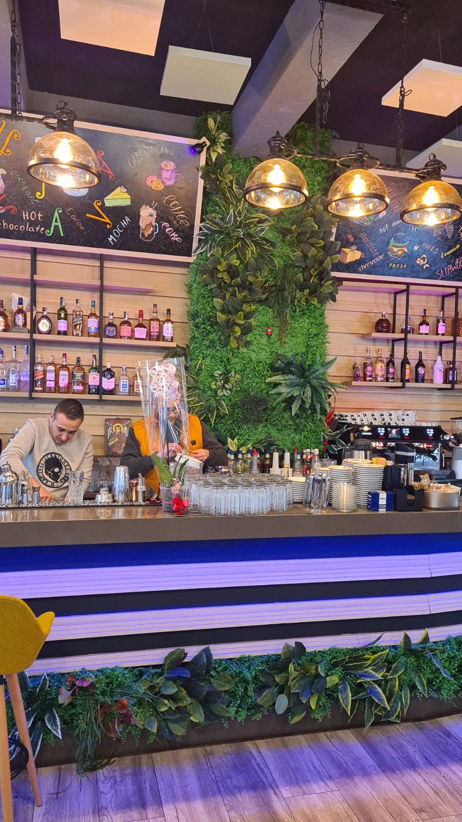 Кафе бар "Папагала"